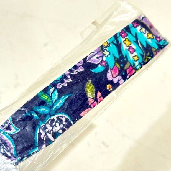 NEW Vera Bradley French Paisley Wide Loop Keychain - Picture 2 of 4